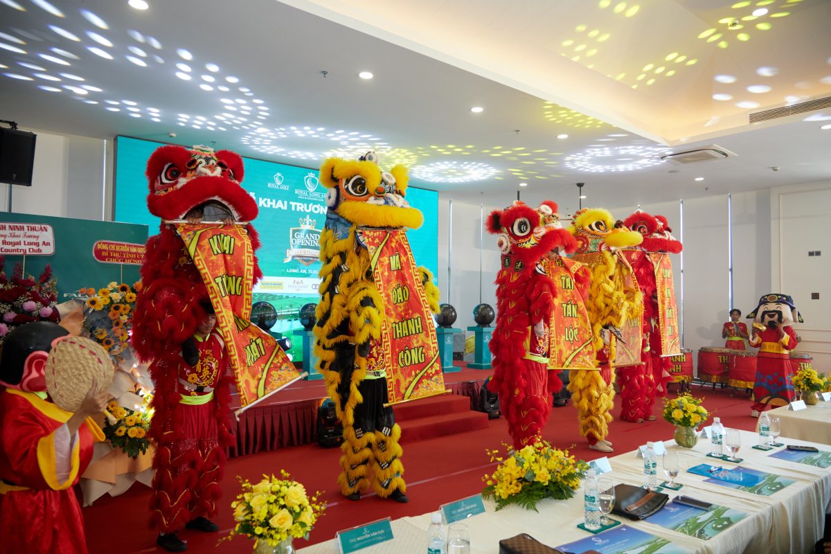 ĐỒNG HÀNH CÙNG GIẢI ROYAL'S CUP 2025