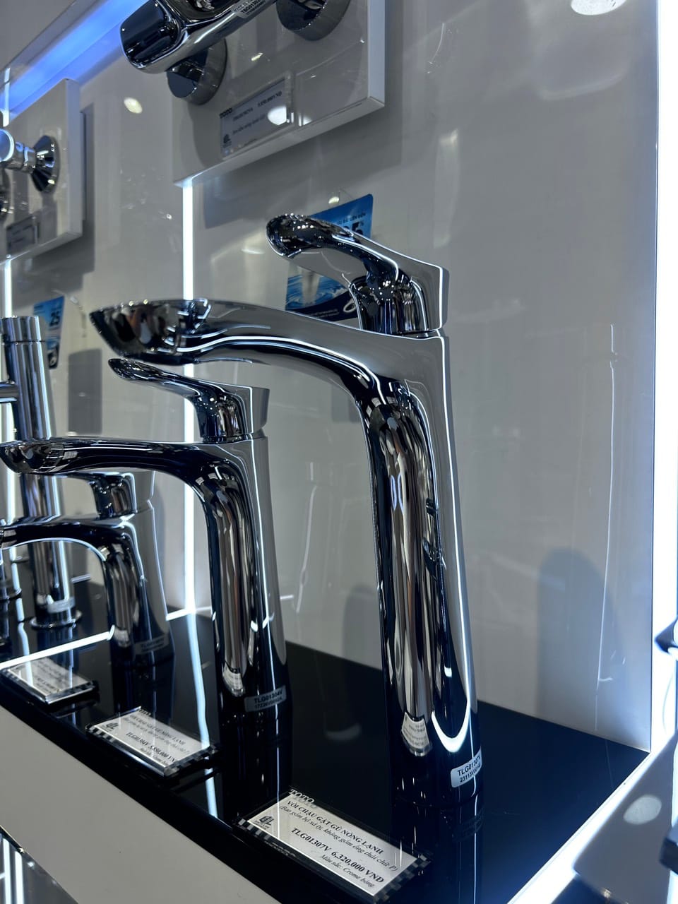 Vòi lavabo nóng lạnh TOTO TLG01301V GO TOTO chính hãng Vòi lavabo nóng lạnh TOTO TLG01301V GO